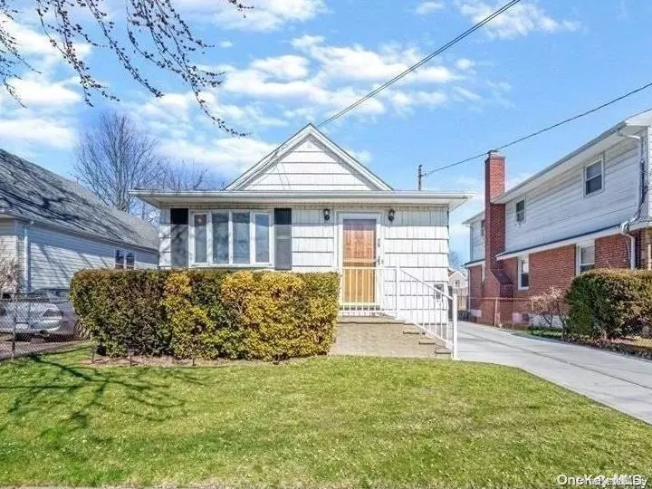 75 Belmont AVE, Elmont, NY 11003