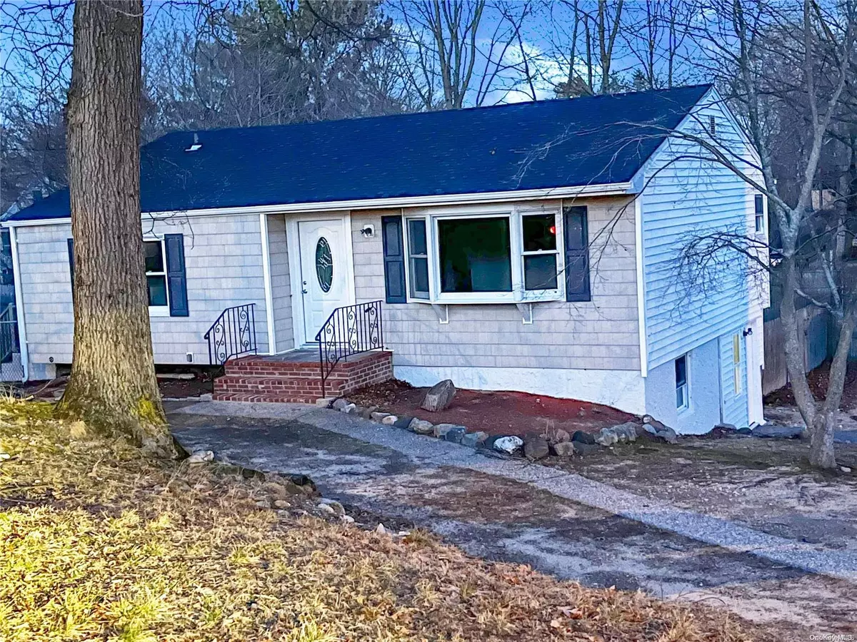 Rocky Point, NY 11778,53 Amber RD