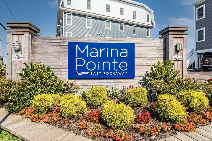 238 Marina Pointe DR #238, East Rockaway, NY 11518