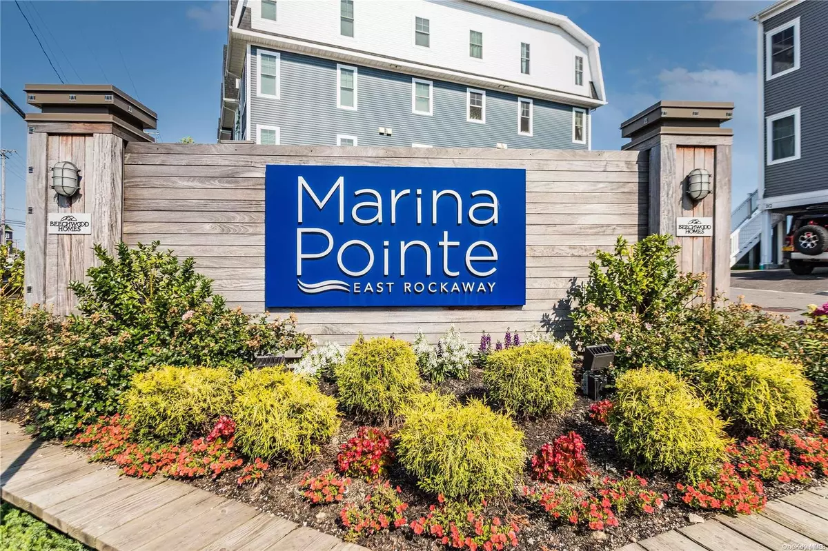 East Rockaway, NY 11518,238 Marina Pointe DR #238