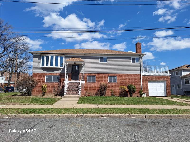 137-05 159th ST, Jamaica, NY 11434