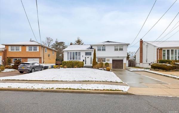 681 Jay WAY, Baldwin, NY 11510