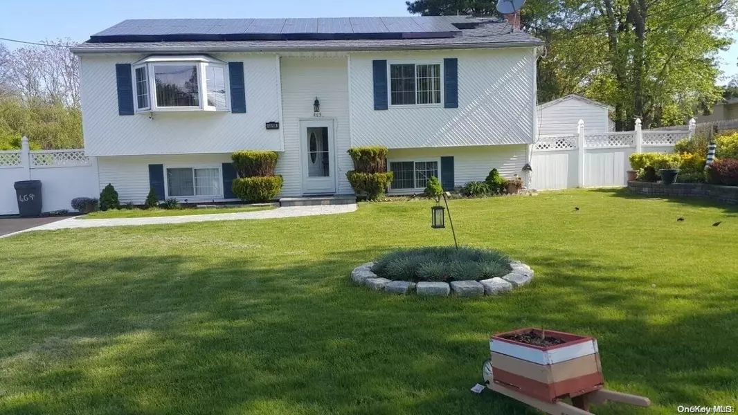 469 Spur DR, Bay Shore, NY 11706