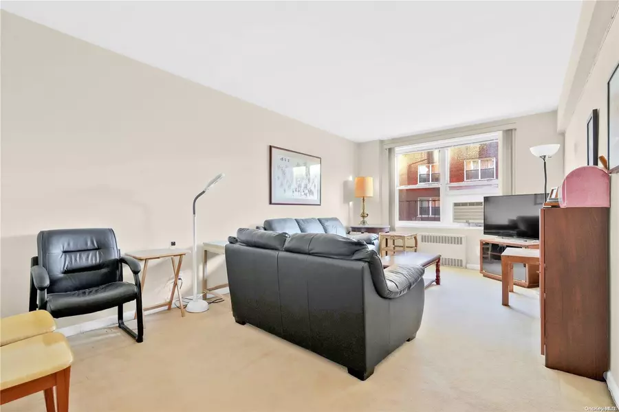 142-20 26th AVE #2E, Flushing, NY 11354