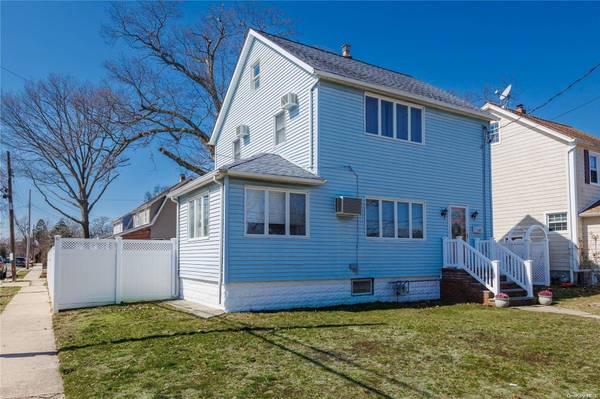 2128 Pine ST, Baldwin, NY 11510