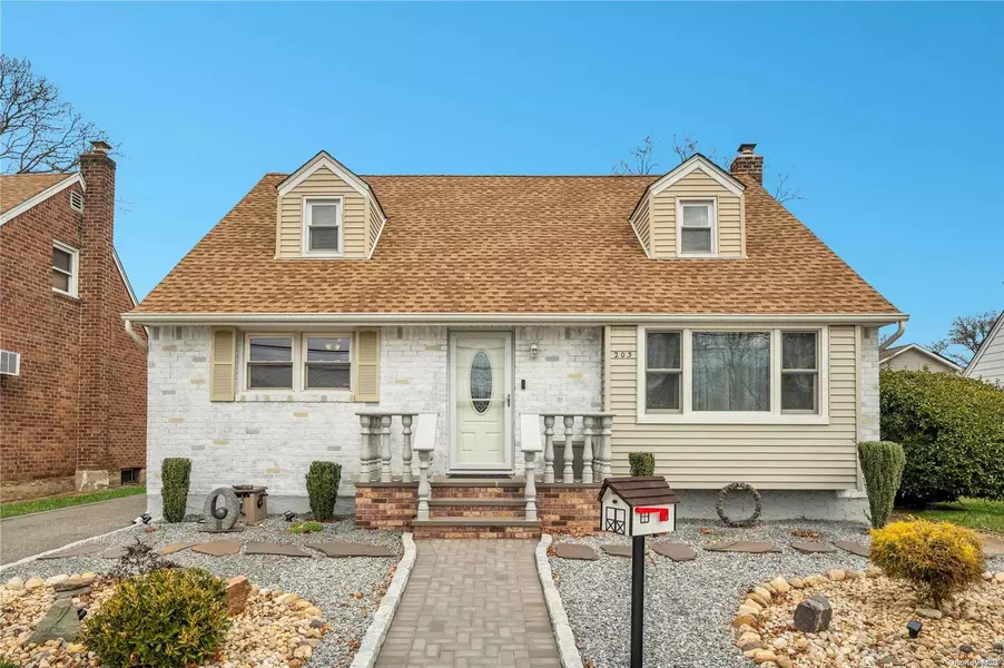 203 Carolina AVE, Hempstead, NY 11550