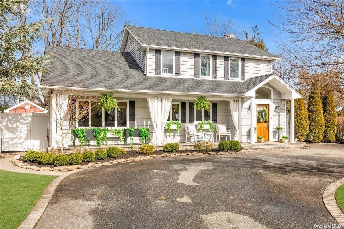 85 Whitney ST, Westbury, NY 11590