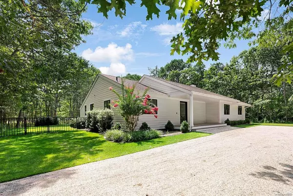 Quogue, NY 11959,1 Deerfield WAY