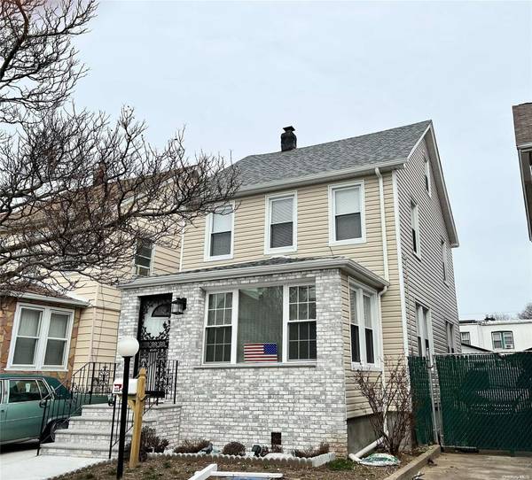 113-05 203rd ST, Saint Albans, NY 11412