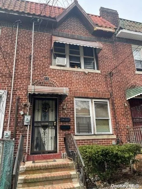 South Ozone Park, NY 11420,131-34 135th ST