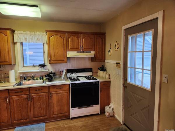 West Hempstead, NY 11552,647 Jennings AVE
