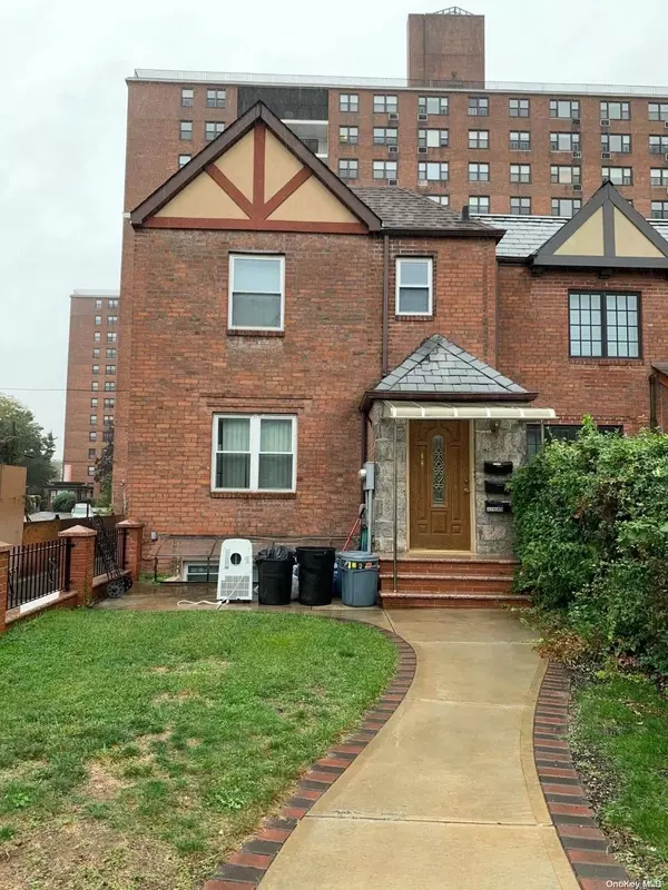 66-46 Wetherole Street #1fl, Rego Park, NY 11374