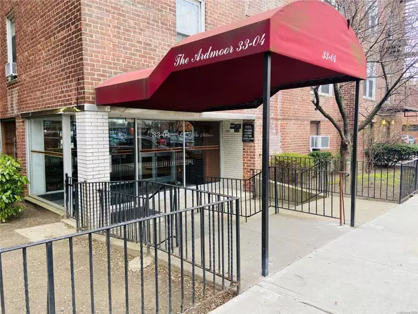 Jackson Heights, NY 11372,33-04 93rd ST #5N