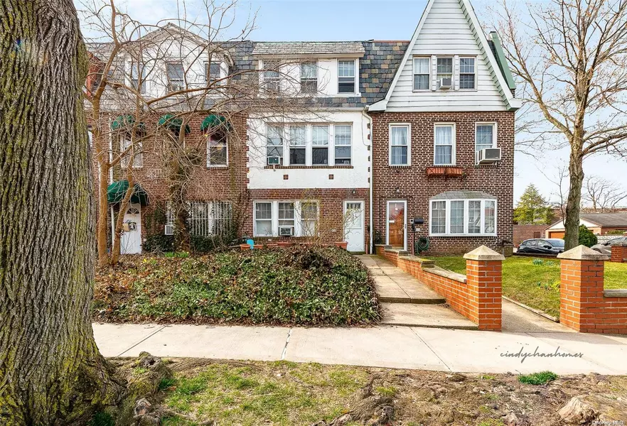 68-04 Clyde ST, Forest Hills, NY 11375