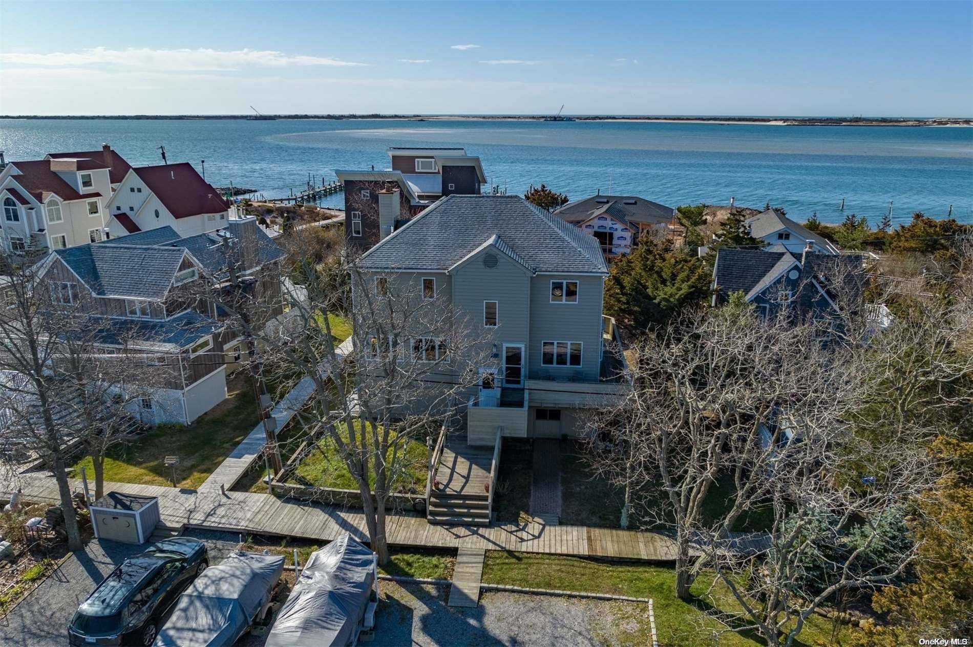 85 Oak Beach RD, Oak Beach, NY 11702