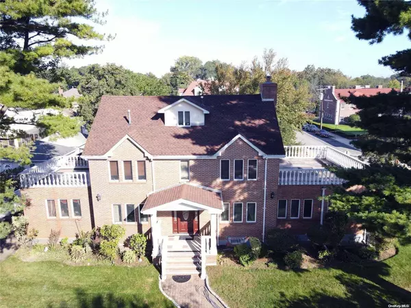 244-15 Alameda AVE, Douglaston, NY 11362