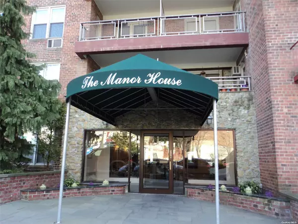 Douglaston, NY 11362,241-20 N Northern BLVD #3G