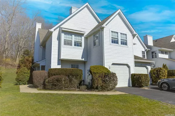 Setauket, NY 11733,174 Thomas LN #174