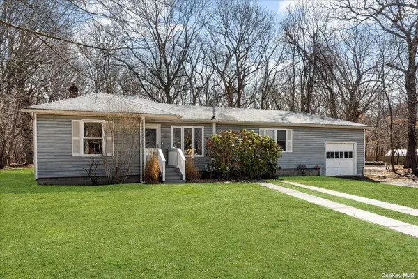 49 Biltmore DR, Mastic Beach, NY 11951