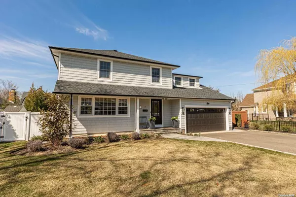 7 Dundee AVE, Babylon, NY 11702