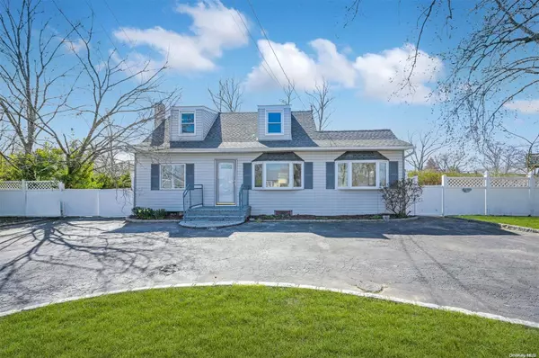 134 Leaf AVE, Central Islip, NY 11722