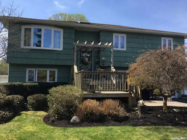 422 Moriches RD, Saint James, NY 11780