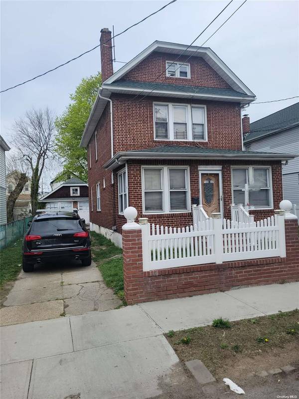 218-17 104th AVE, Queens Village, NY 11429