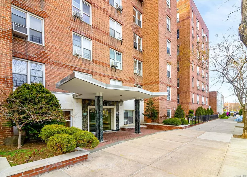 102-21 63 RD #A55, Forest Hills, NY 11375