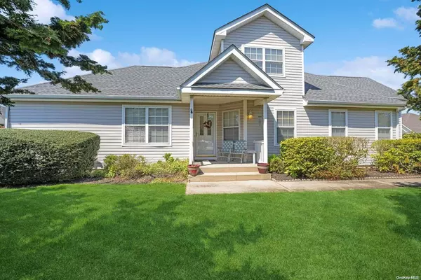 64 Goose Neck LN #64, Riverhead, NY 11901