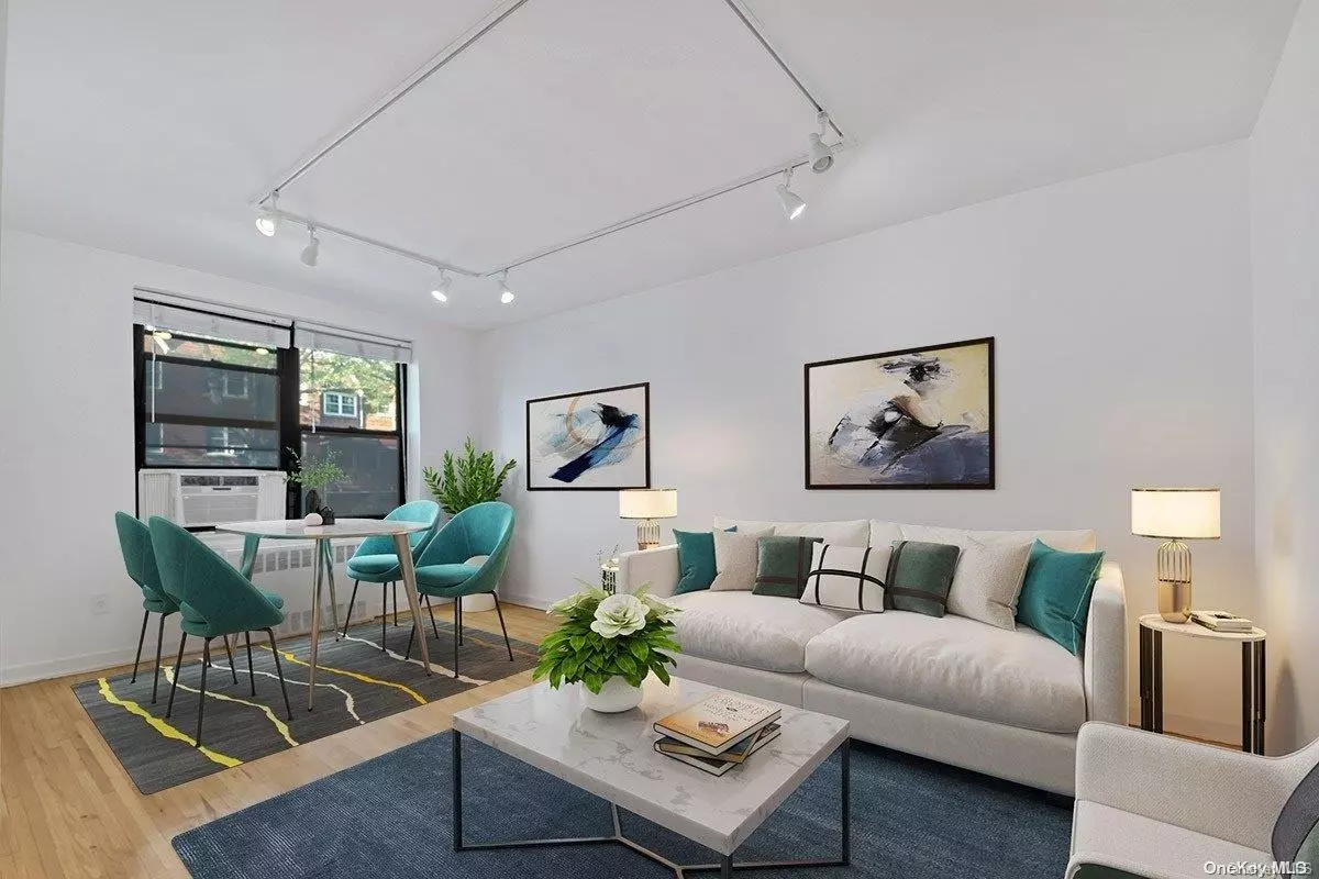 Woodside, NY 11377,52-18 39 Avenue #1B