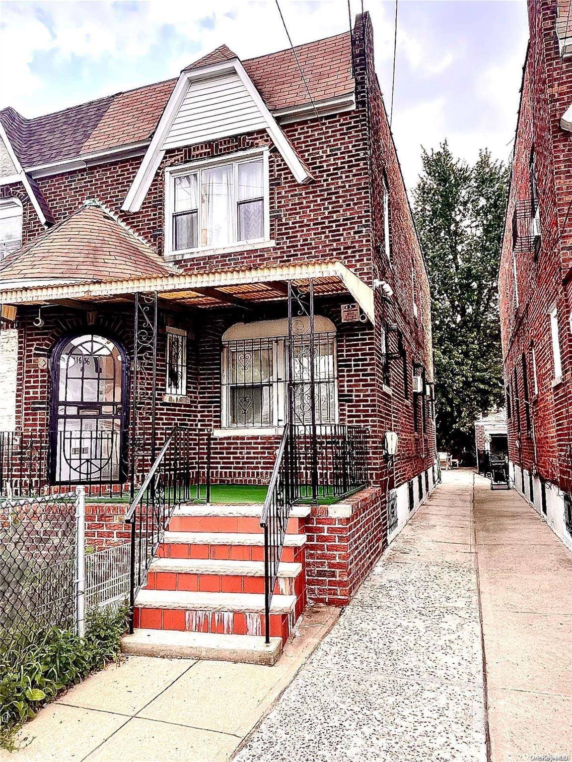 116-36 Lincoln ST, South Ozone Park, NY 11420
