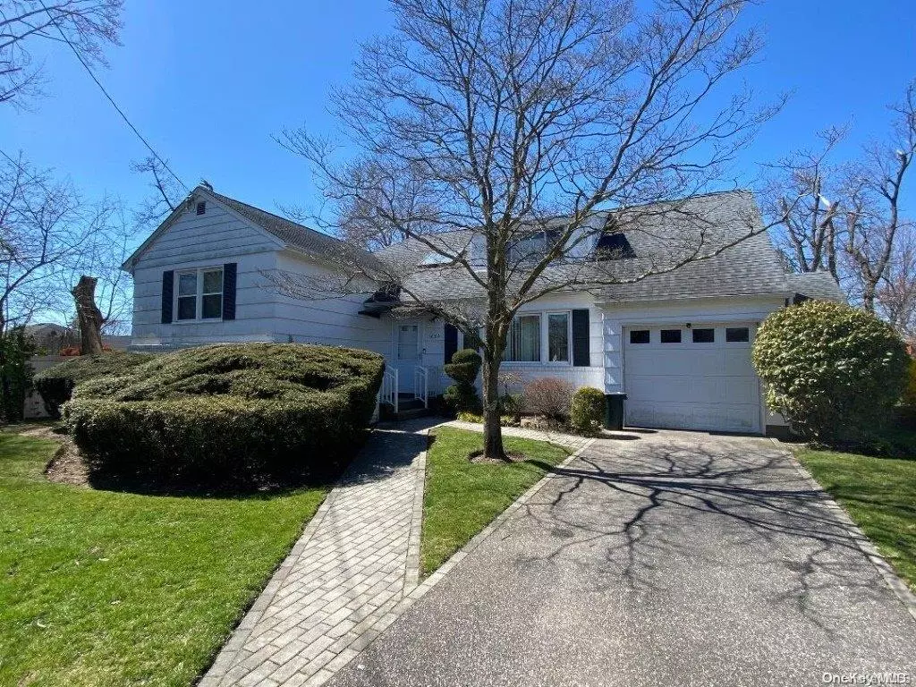 North Bellmore, NY 11710,1026 Melissa LN