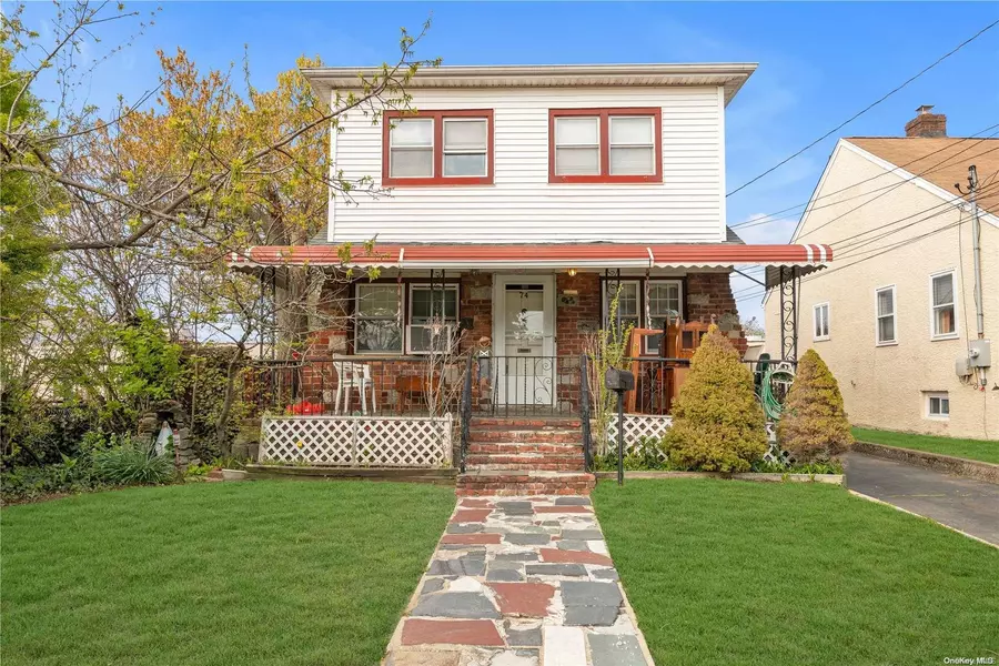 74 Davis ST, East Rockaway, NY 11518