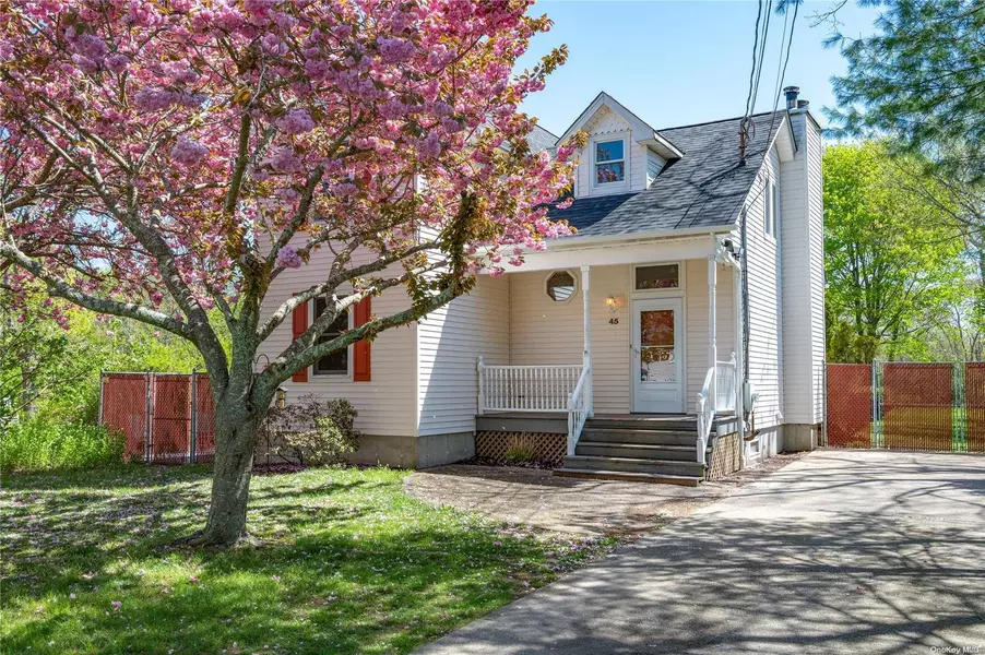 45 Lincoln BLVD, East Moriches, NY 11940