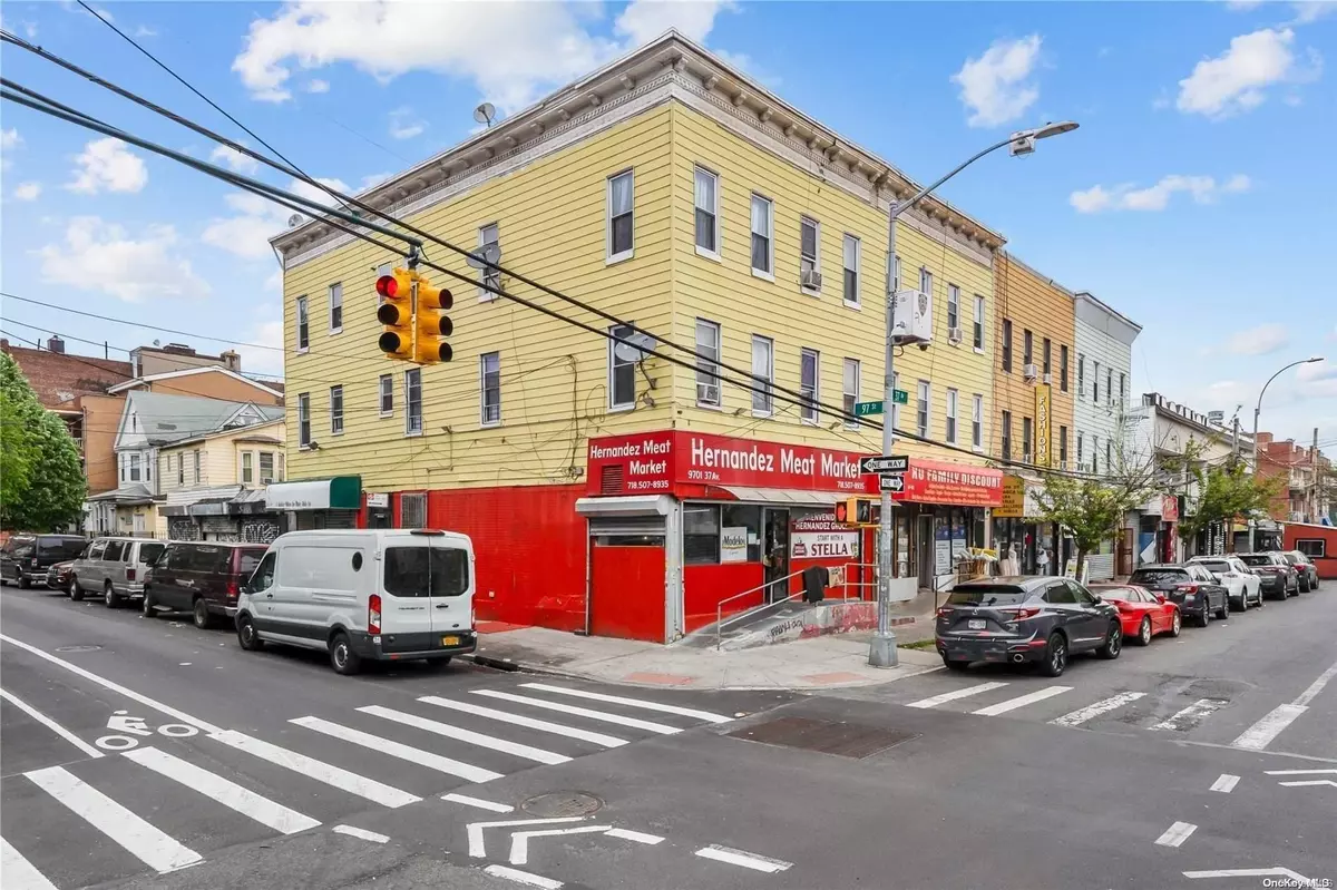 Corona, NY 11368,97-01 37th AVE