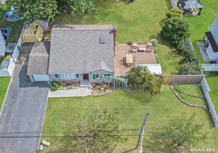 Lindenhurst, NY 11757