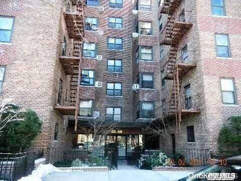 91-10 32 AVE #E102, East Elmhurst, NY 11369