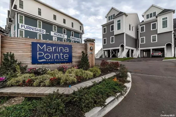 351 Marina Pointe DR #351, East Rockaway, NY 11518