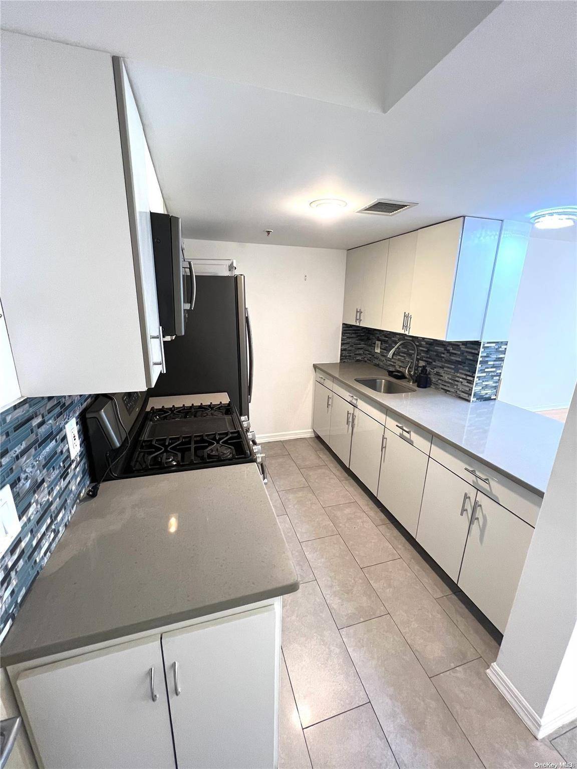 38-11 108th ST #2J, Corona, NY 11368