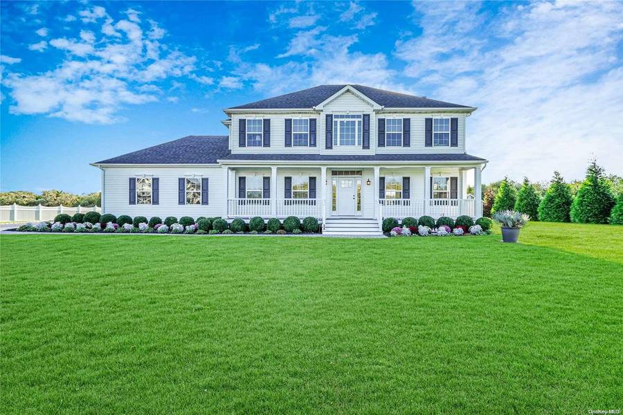 38 Calverton CT, Wading River, NY 11792