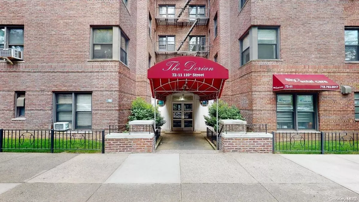 Forest Hills, NY 11375,72-11 110th Street #2E