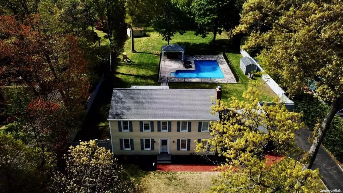 East Setauket, NY 11733,12 Canterbury CT