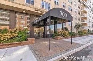 Long Beach, NY 11561,700 Shore RD #7P