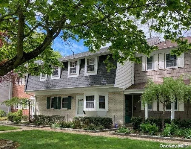 Hauppauge, NY 11788,155 Village DR #-