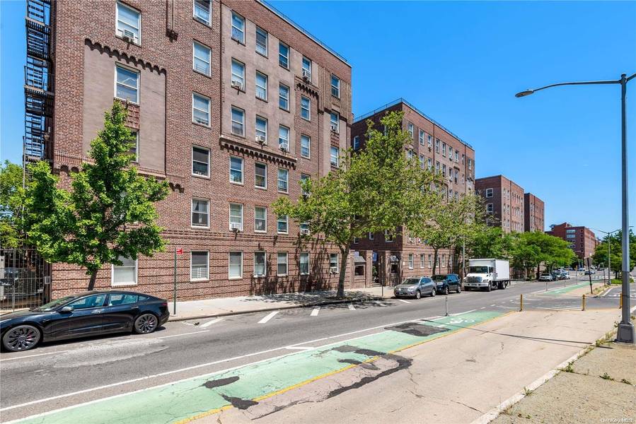 59-11 Queens BLVD #4P, Woodside, NY 11377