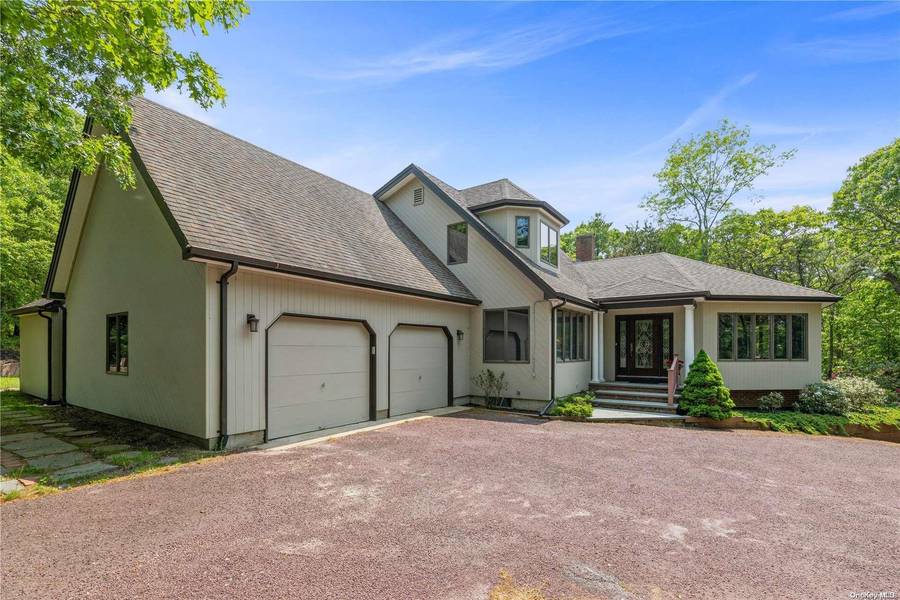 1945 Broadwaters RD, Cutchogue, NY 11935