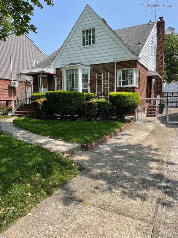 67-19 182nd ST, Fresh Meadows, NY 11365