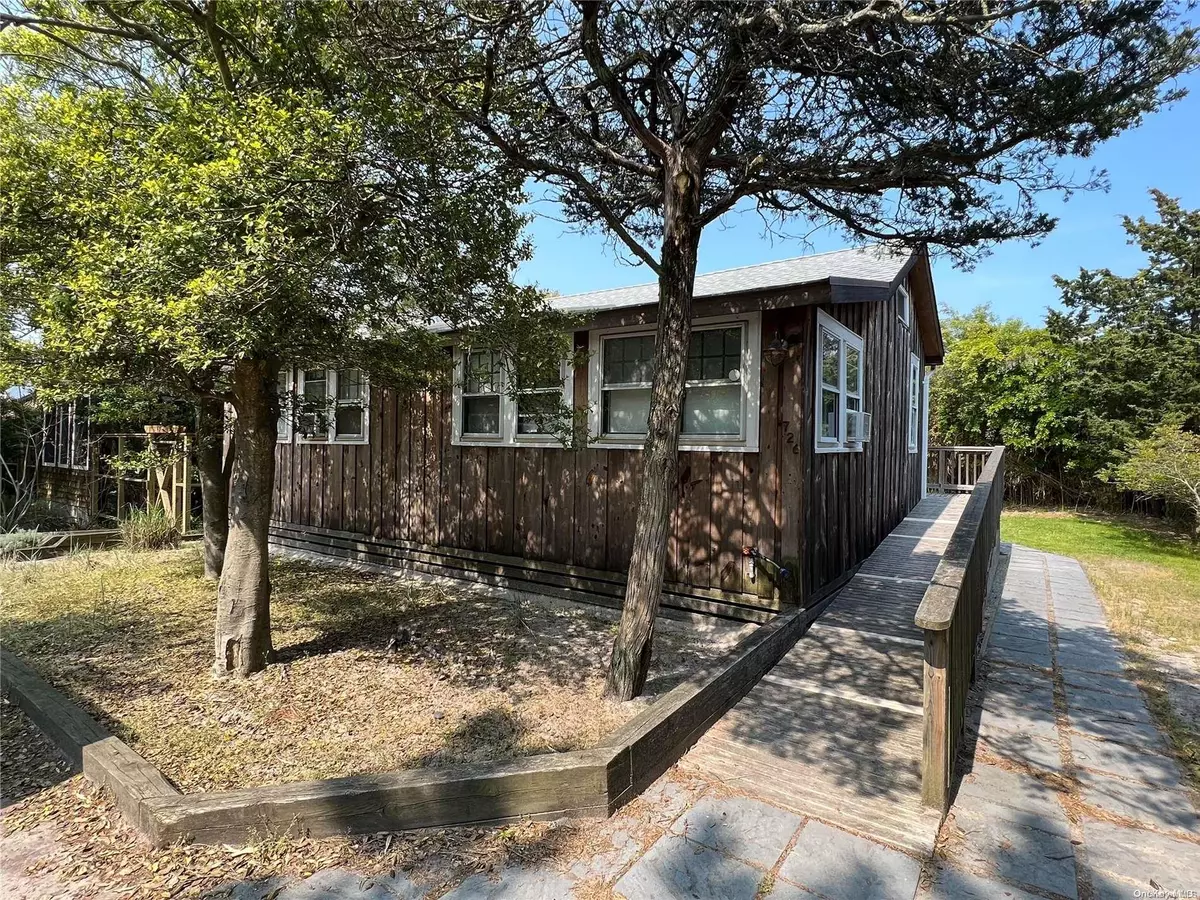 Ocean Beach, NY 11770,726 Ocean Breeze WALK