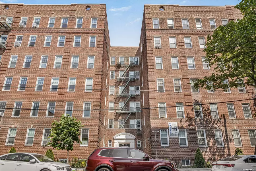 41-15 44th ST #2-F, Sunnyside, NY 11104