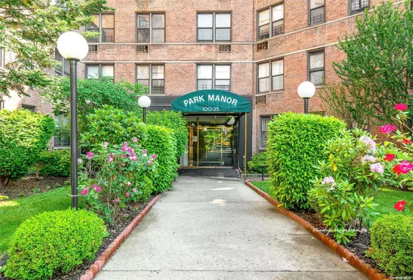 100-25 Queens BLVD #5HH, Forest Hills, NY 11375